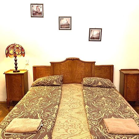 Apartments In The Customs Square Lviv Luaran gambar